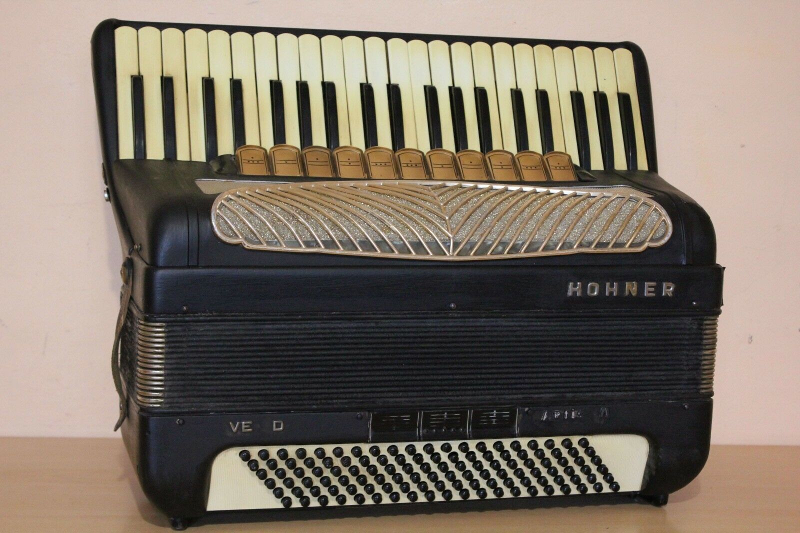 Hohner Verdi V 120 Bass LMMM Musette Accordion Akkordeon Fisarmonica