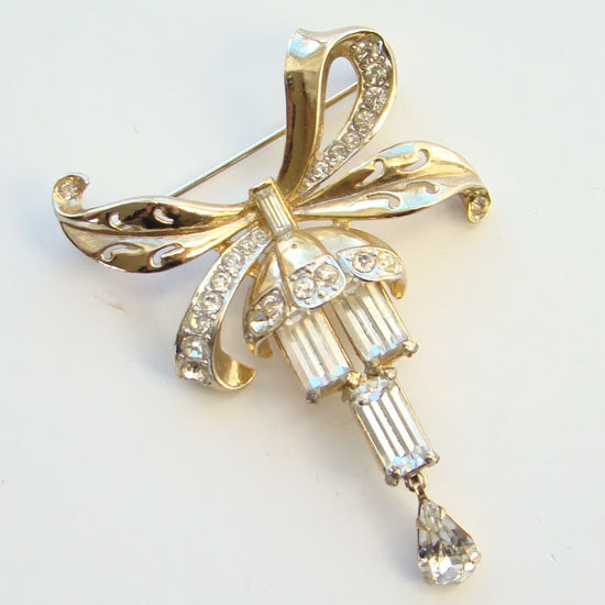 Vintage C Retro Coro Gold Tone Rhinestone Bow Brooch Signed Pins