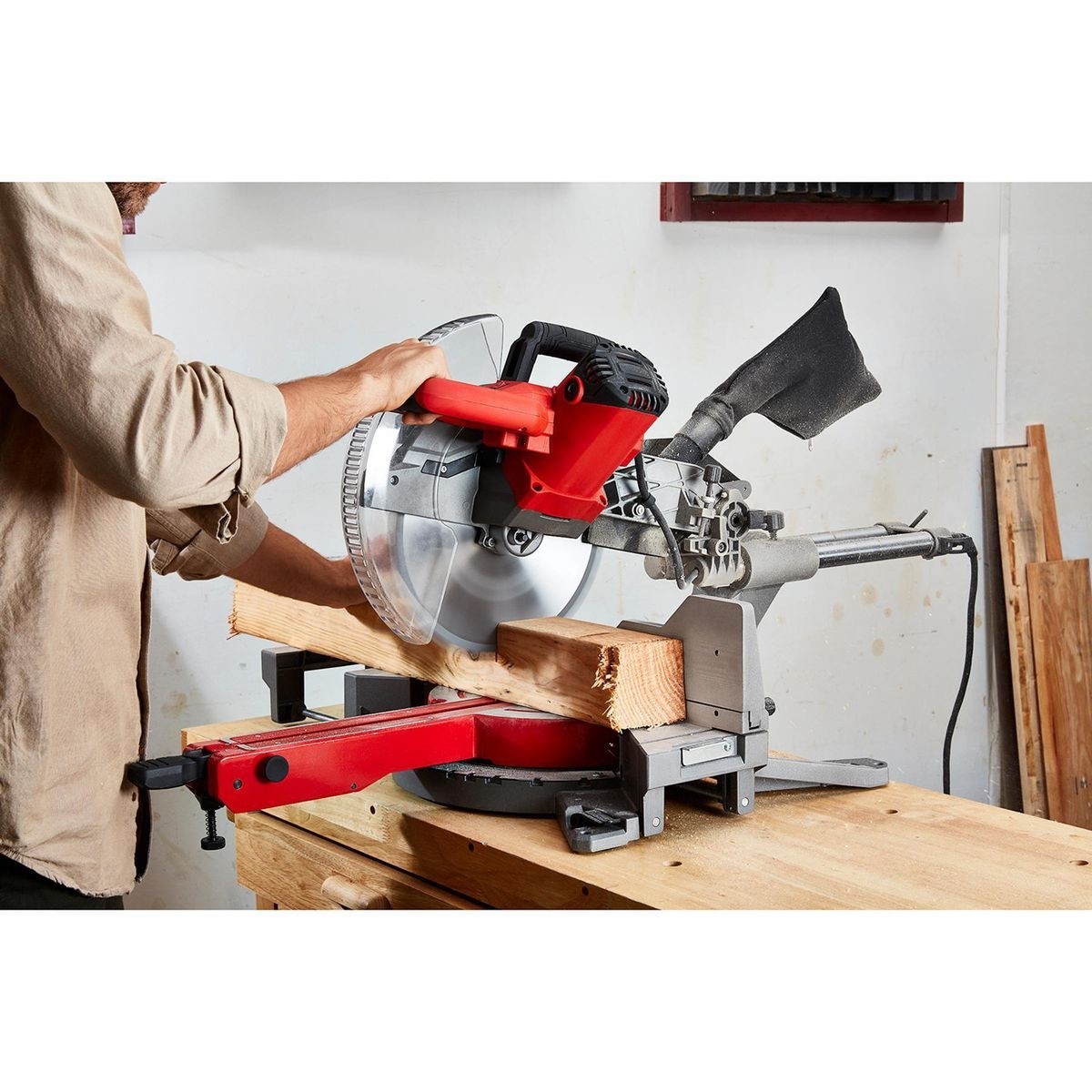 Bauer In Dual Bevel Sliding Compound Miter Saw Miter Saws