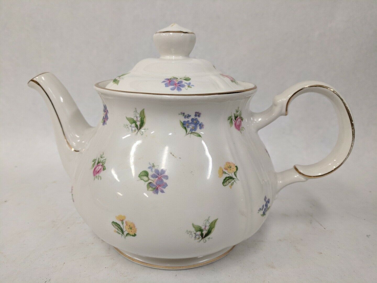 Sadler England Vintage Sadler Teapot White And Red Roses Full Size