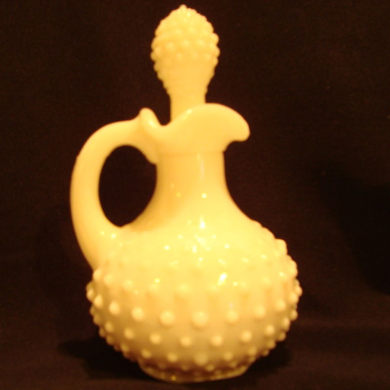 AVON DECANTER WHITE HOBNAIL MOONWIND FOAMING BATH OIL Decanters