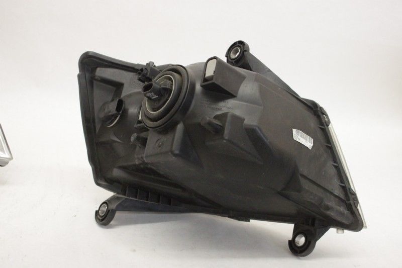 Chrysler/Dodge Valeo/Sylvania 30987 headlights Headlights