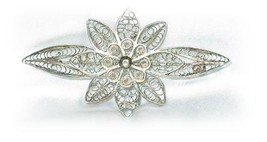 Beautiful Vintage Ornate Filagree Floral Wrap Brooch - $19.00