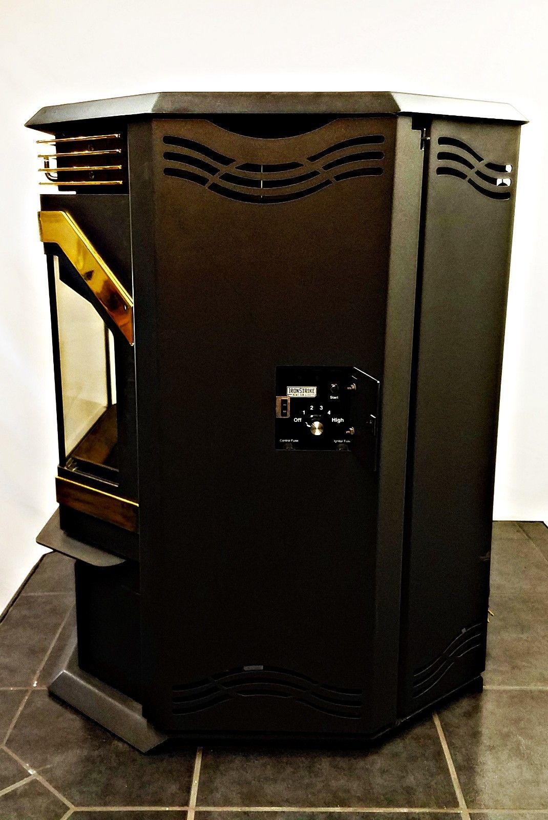 Lennox Country Winslow PS40 Pellet Stove 40,000 BTU, Used