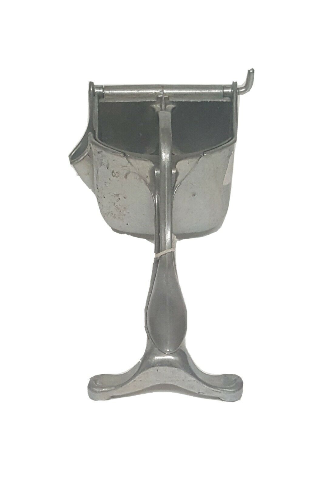 Vintage Antique Aluminum Juice/Citrus Press by Wear Ever Juicers