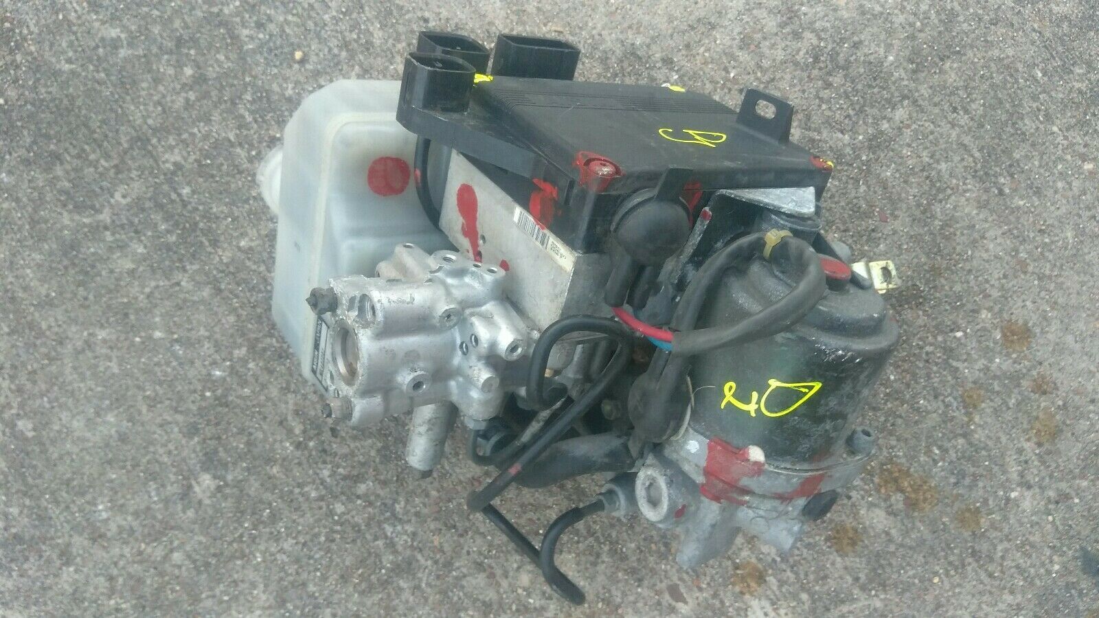 20012002 MITSUBISHI MONTERO LIMITED FULL SIZE MASTER CYLINDER ABS PUMP