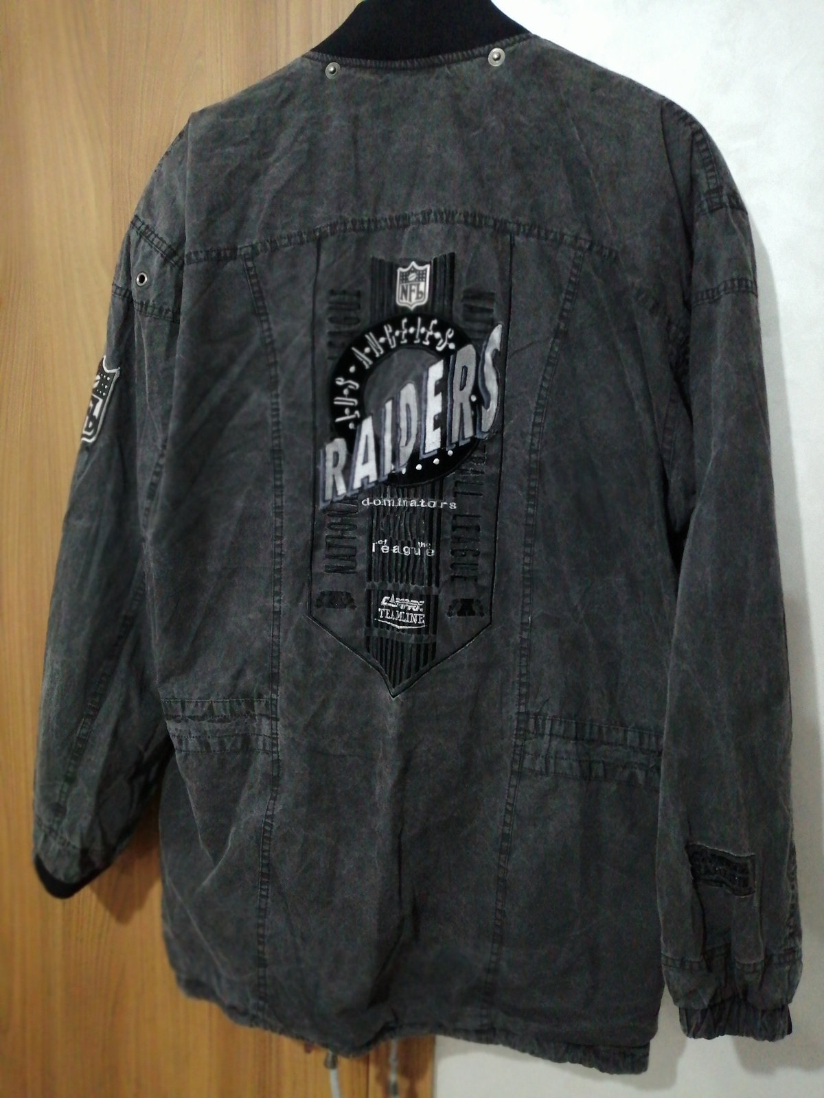 Vintage NFL (Campri Teamline) - Los Angeles Raiders Zip-Up Jacket 1990's Large