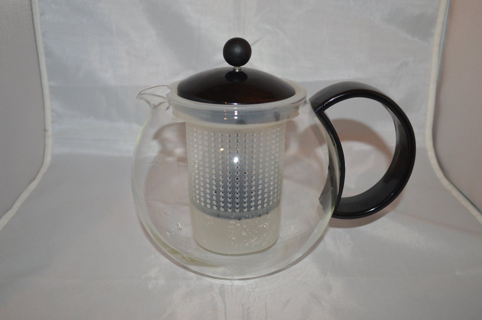 BODUM ASSAM Black Handle Lid Clear Plastic Tea Basket Diffuser Teapot 2