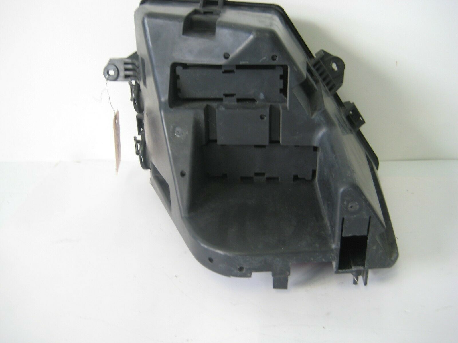 2005 Cadillac CTS Main Engine Under Hood Fuse Box Assembly ... 2005 cadillac cts fuse box 
