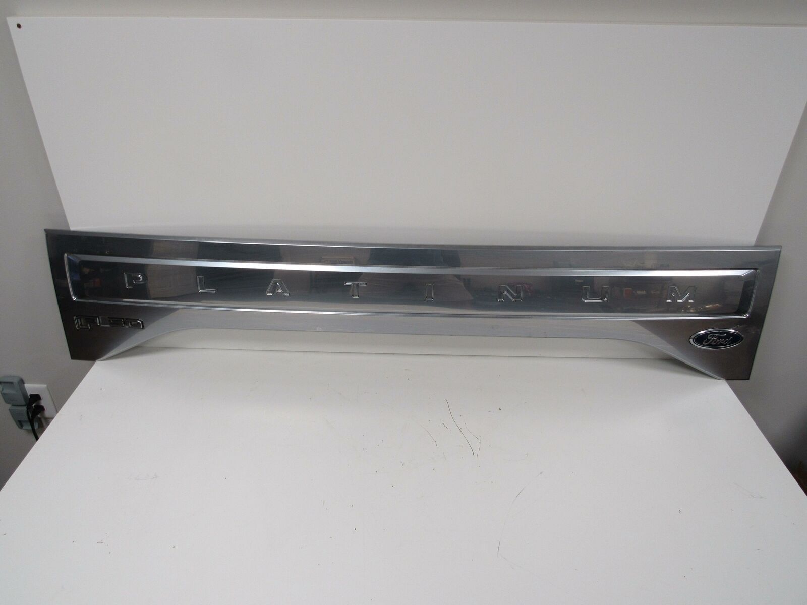 2015 2016 2017 FORD F150 PLATINUM TAIL GATE TRIM PANEL OEM A49