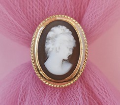 Lady cameo ring gold size 6 1/2 US, large hand carved shell cameo jewelry - $543.00