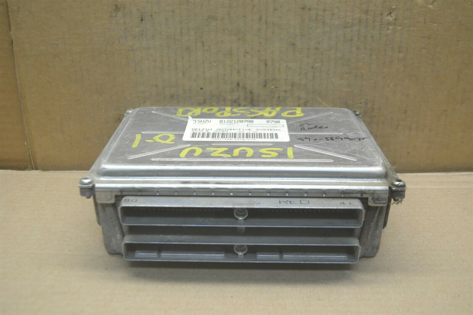 0203 Isuzu Rodeo Engine Control Unit ECU 81221200790 Module 8068e1
