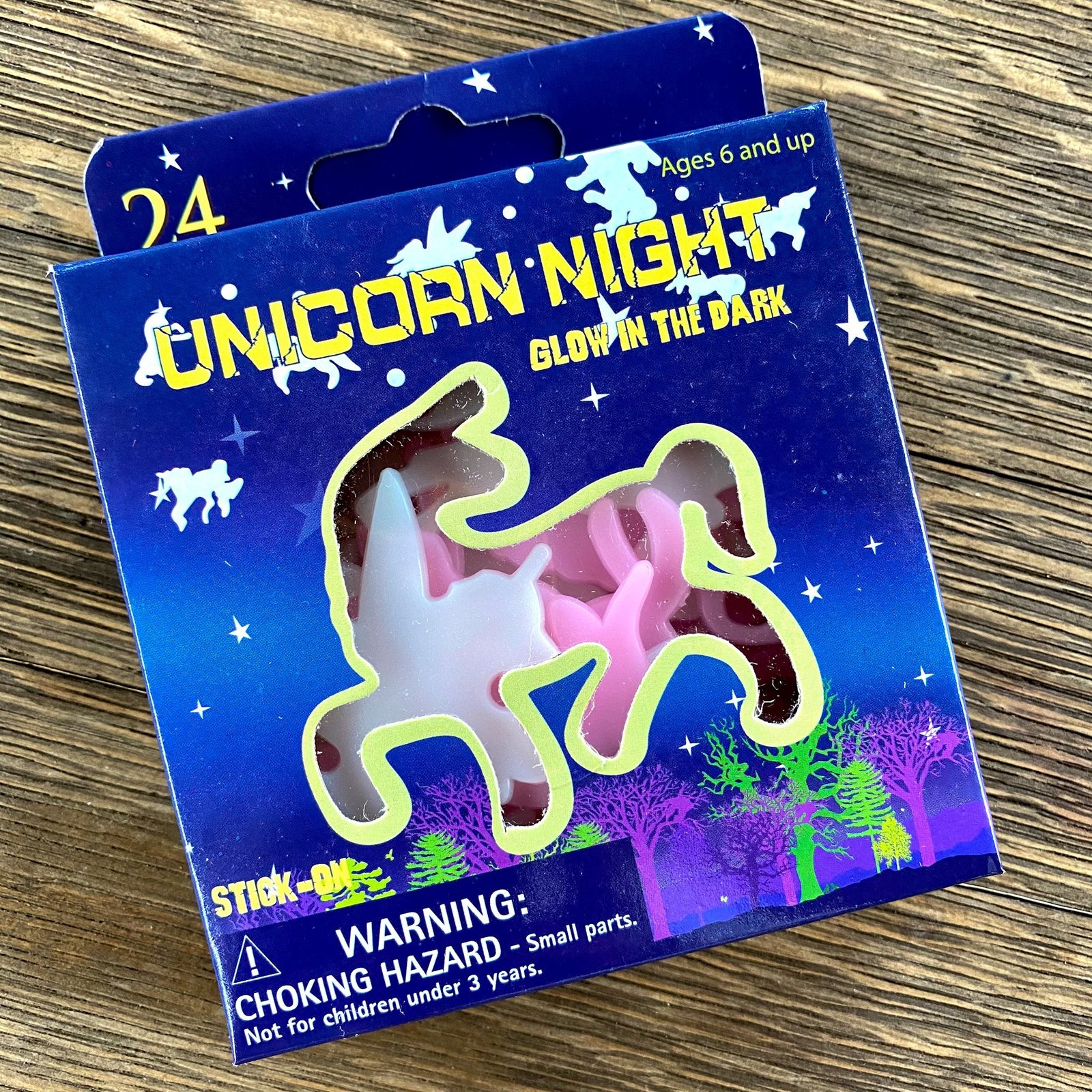 NOVELTY WHITE GLOW IN THE DARK UNICORN WALL STICKERS 24 PIECES NEW IN GIFT BOX 