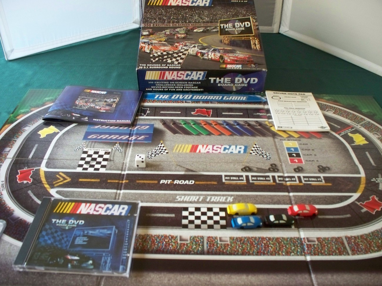 Настольная игра гонки правила игры. Большой магазин NASCAR игрушки. Настольная гоночная игра. Настольная игра гонки. Наскар на пульте управления.