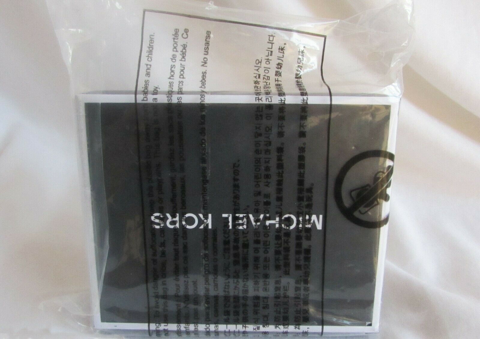 Michael Kors Men S Wallet And Similar Items