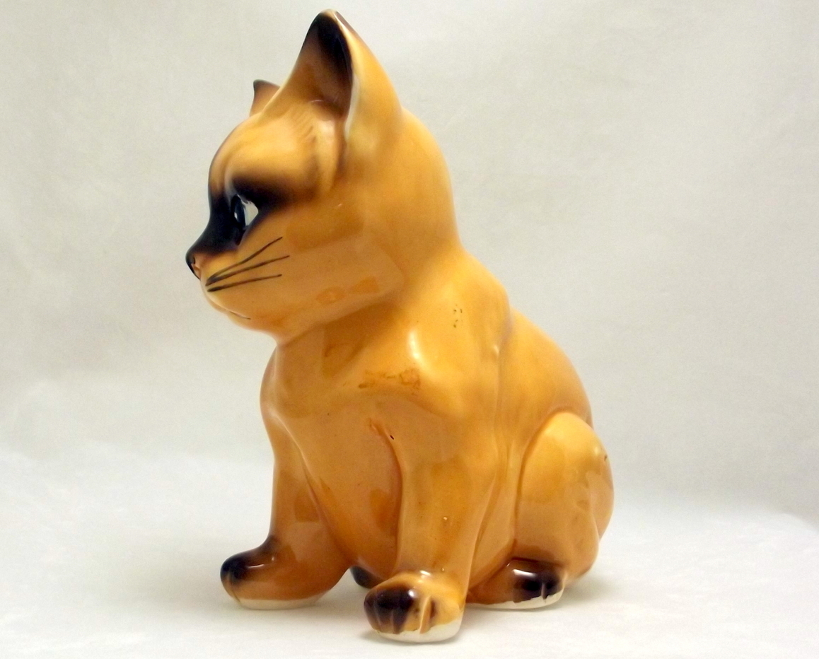 cat figurines made in japan