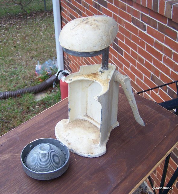 Antique 1905 RIVAL JUICEOMAT Lot 15 Juicers