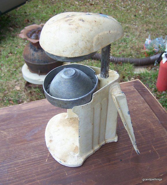 Antique 1905 RIVAL JUICEOMAT Lot 15 Juicers