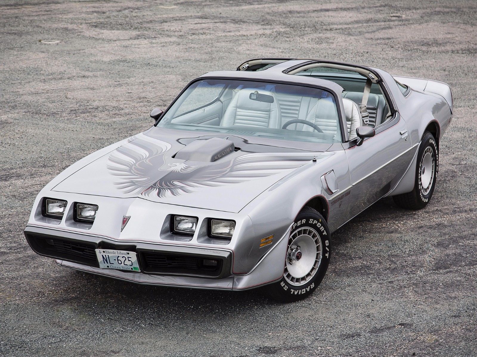 1981 Pontiac Trans Am silver ttops, 24 x 36 Inch Poster, formula, 6.6