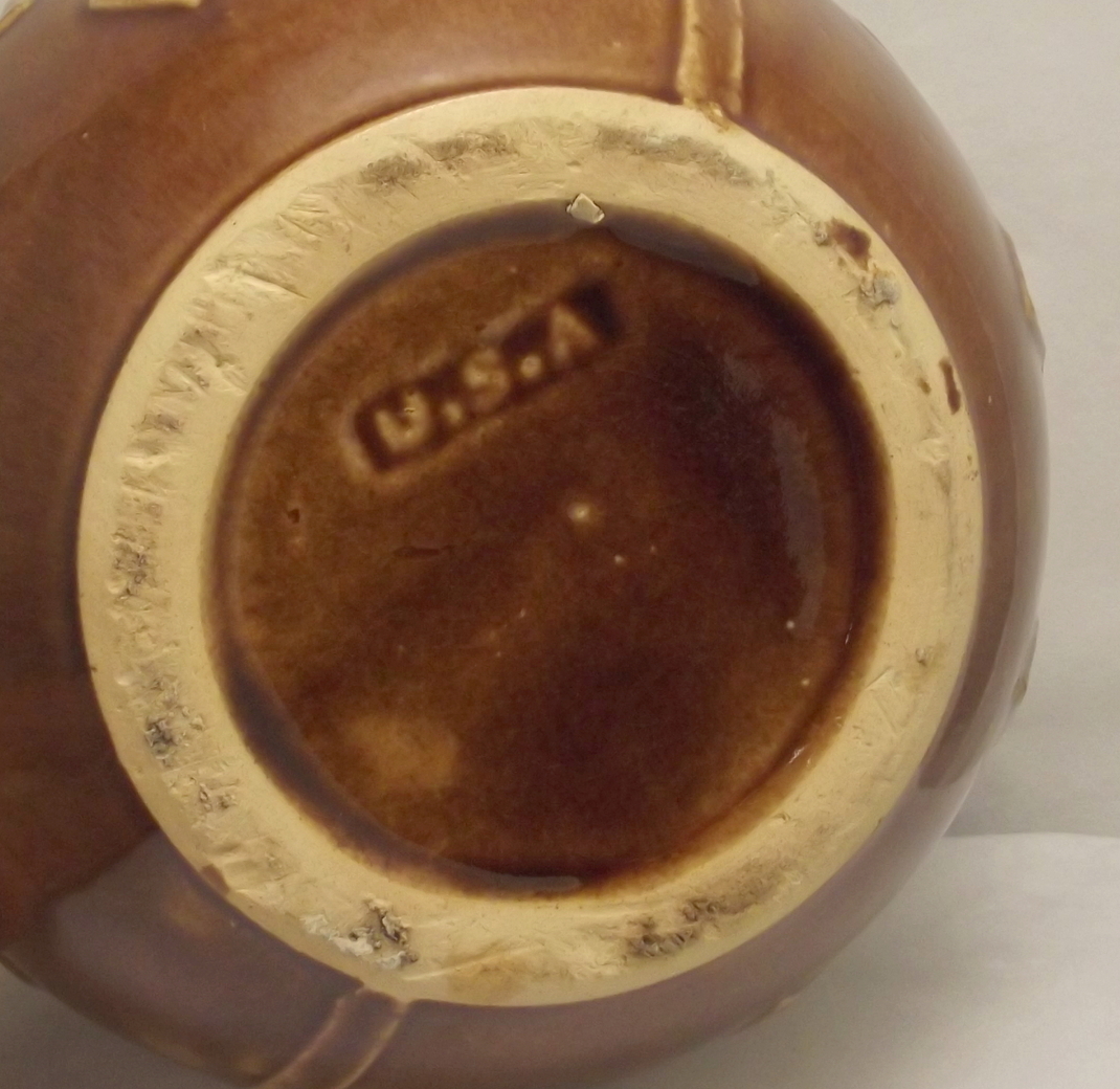 Monmouth Pottery USA 9 inch bean pot western design rustic brown