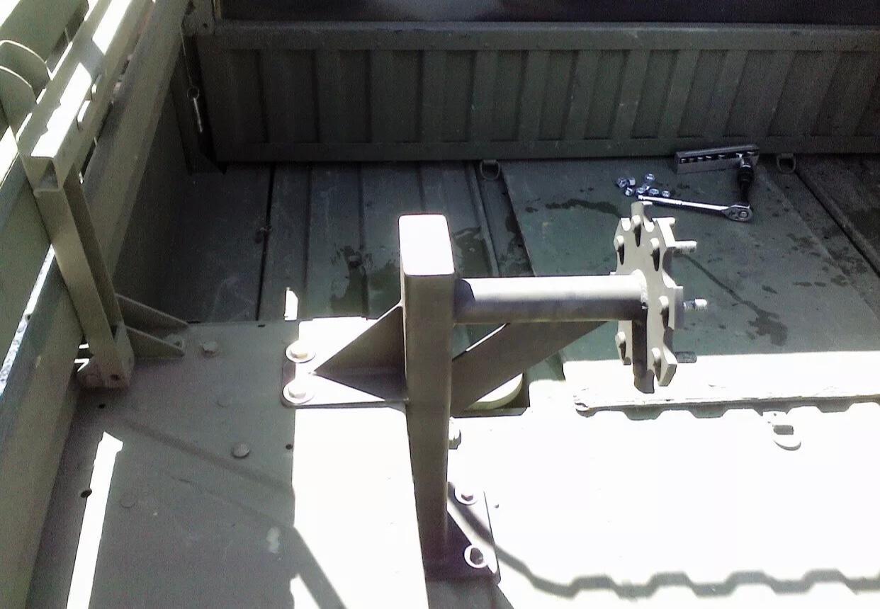 MILITARY HUMVEE Bed Mounted Tire Carrier Military M998 HMMWV 8LUG OEM