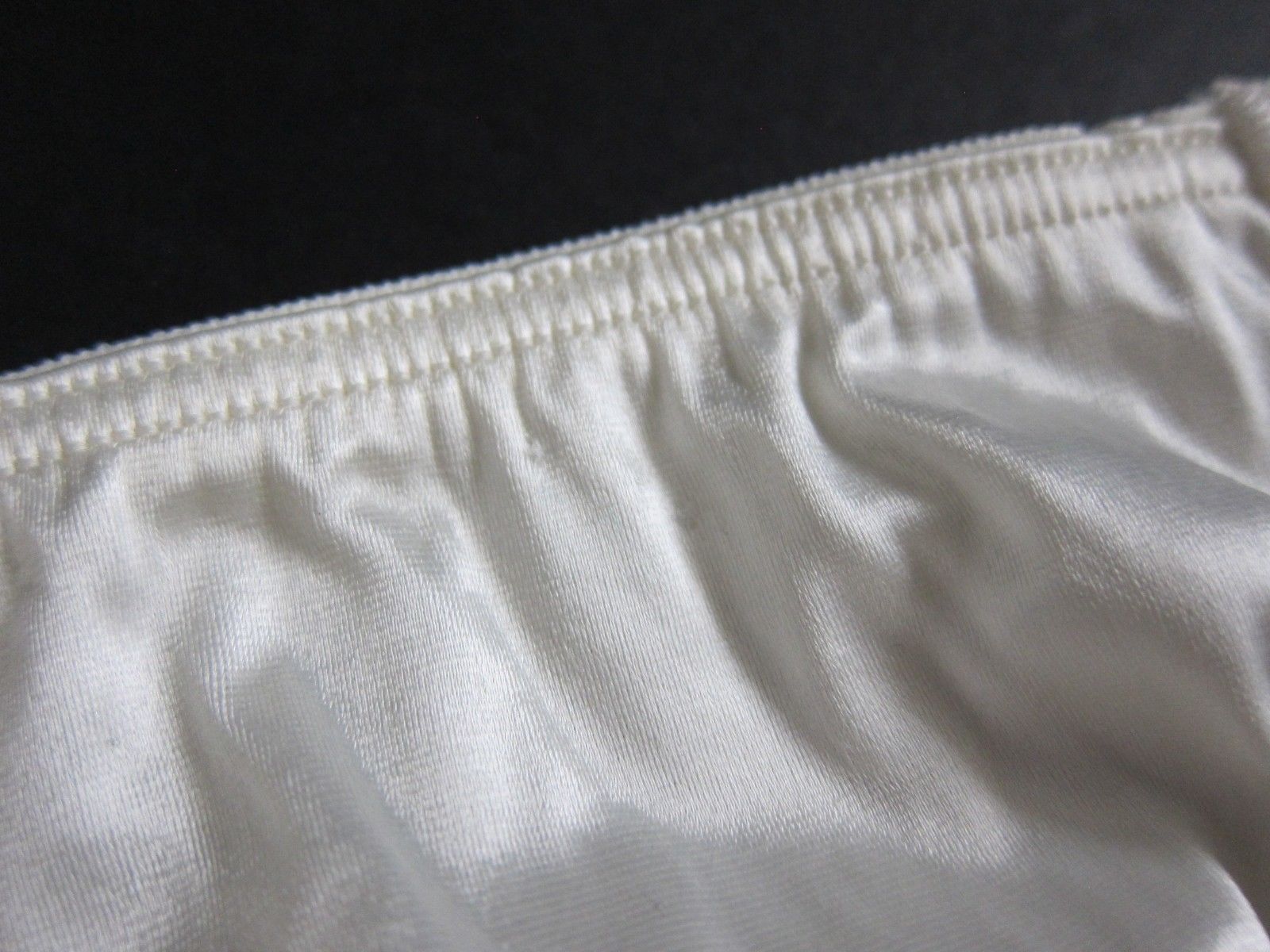 1 NWOT Victoria's Secret VINTAGE Second Skin Satin Hipster Brief