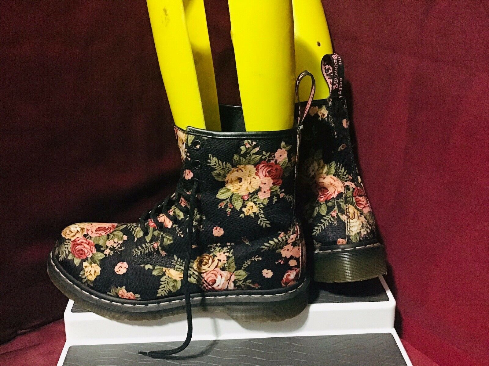 Dr Martens 11821 Floral Canvas 8 Eye Boots Women's Size 11 Boots