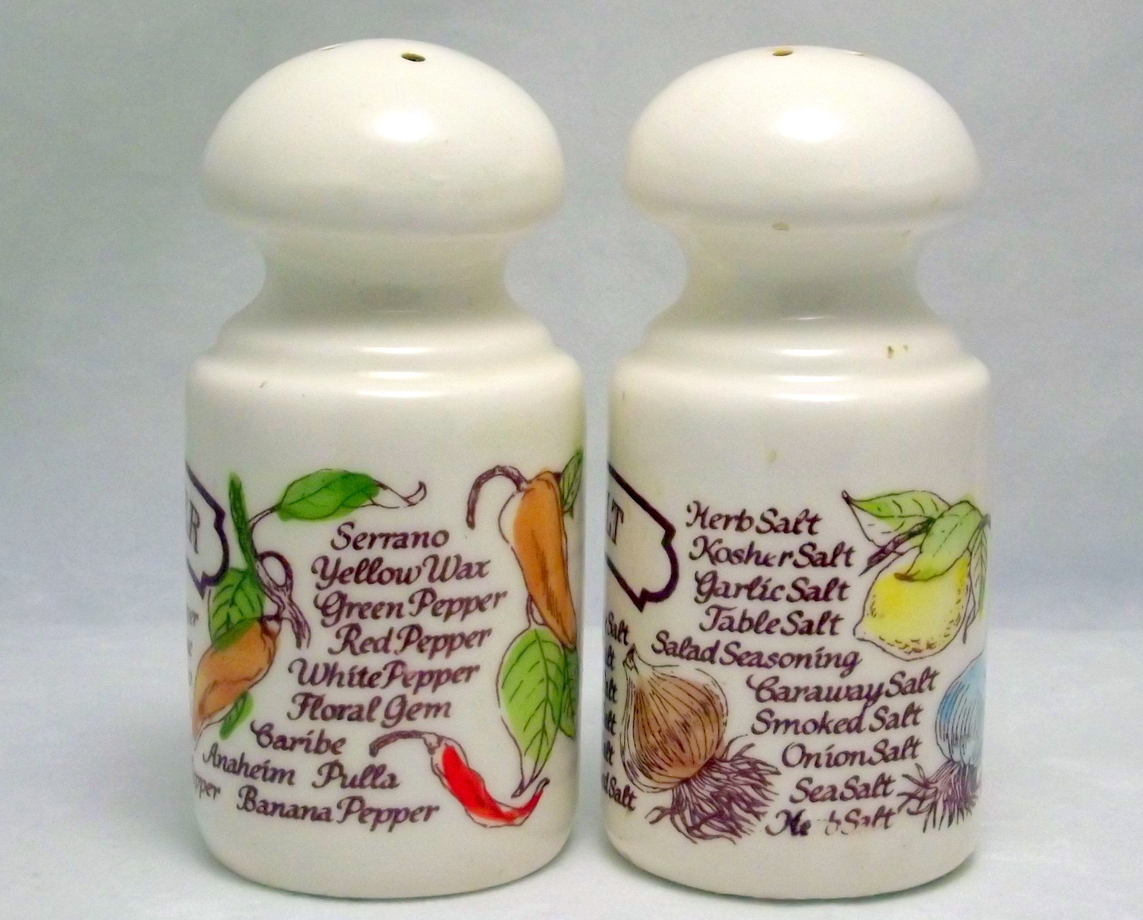 Avon Country Kitchen ceramic salt pepper shakers vegetable design