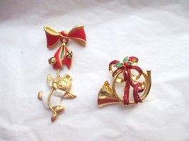 Danecraft Christmas French Horn Articulated Angel Bow Enamel Brooch Pin ... - $14.84
