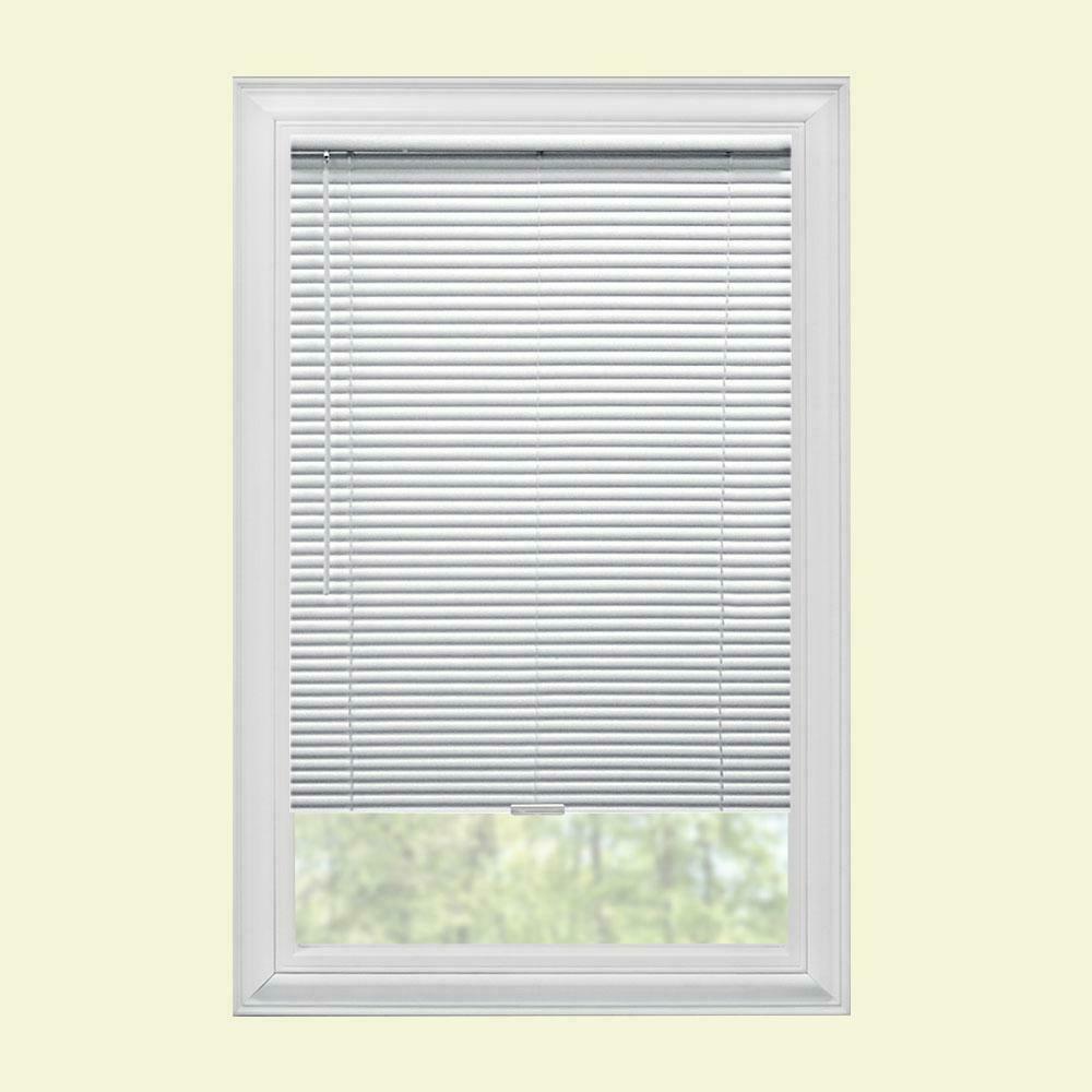 Hampton Bay White Cordless 1 in. Room Darkening Vinyl Blind 31 in. W x