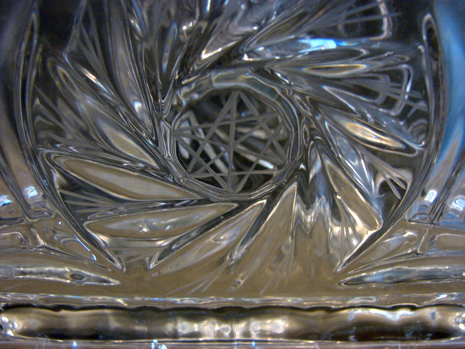 ABP Pinwheel Design Crystal Cut Glass Napkin or Mail Holder Pottery