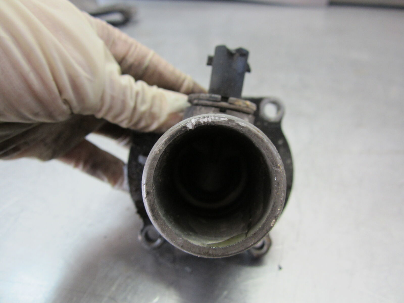 17X209 Thermostat Housing 2013 Chevrolet Cruze 1.8 Thermostats & Parts