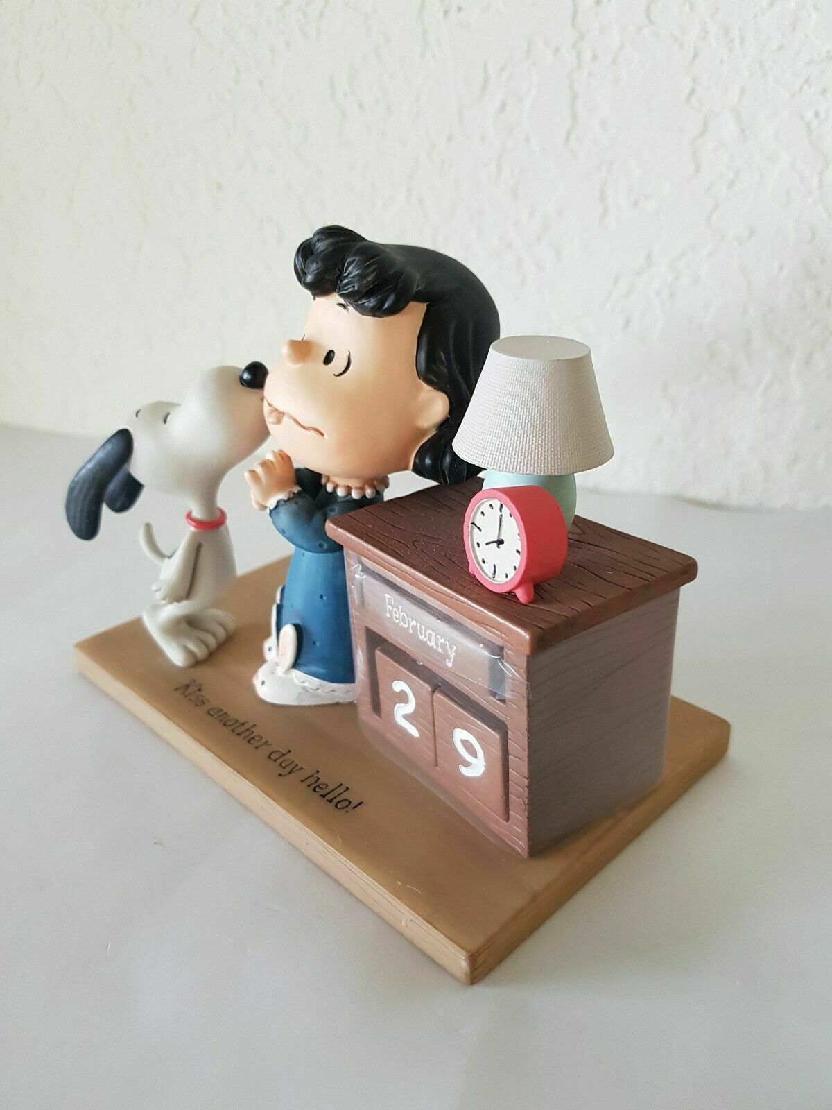 Peanuts Gallery Snoopy & Lucy *KISS ANOTHER DAY HELLO* Perpetual