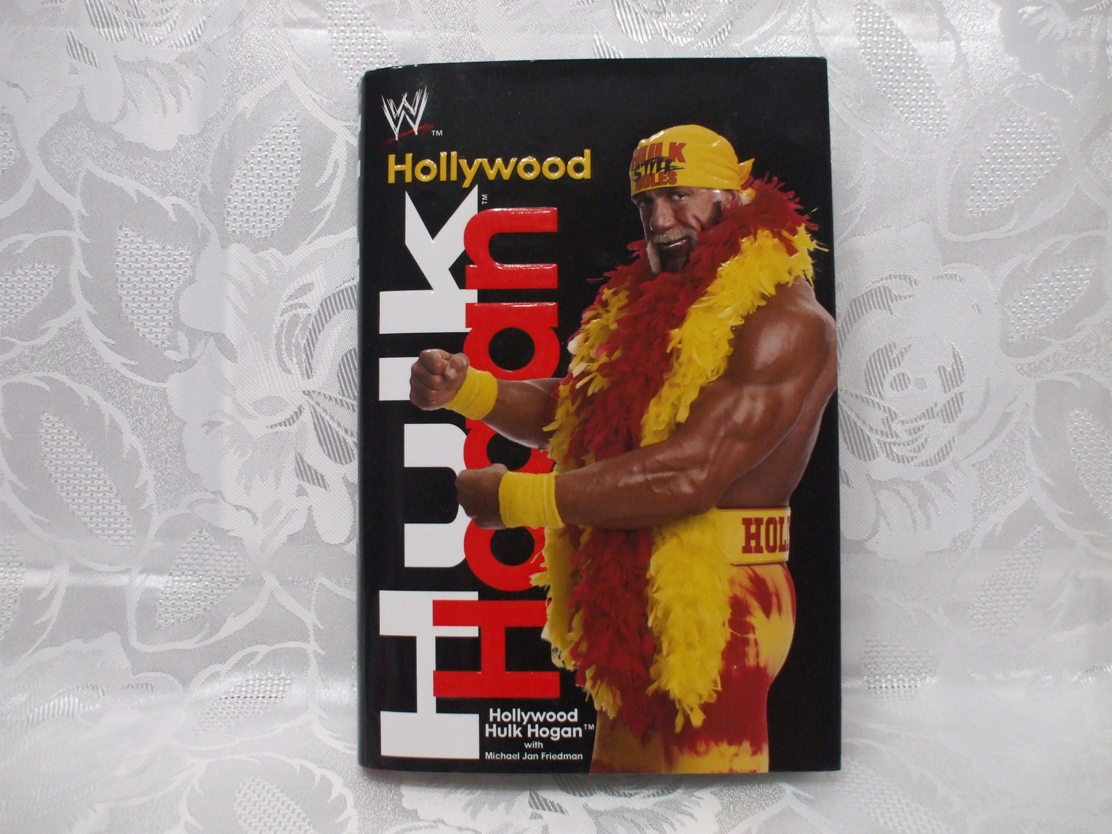 Hollywood Hulk Hogan Autobiography Hardcover With Dust Jacket - Books