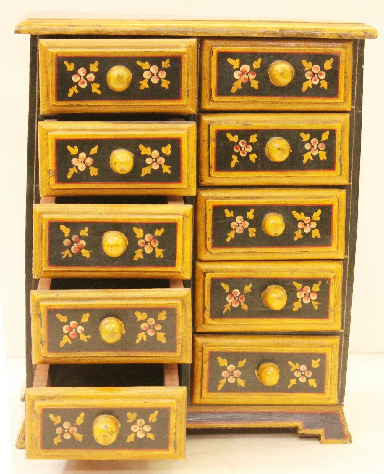 Box Hand Painted Wooden Home Decor Art Vintage Collectible US7