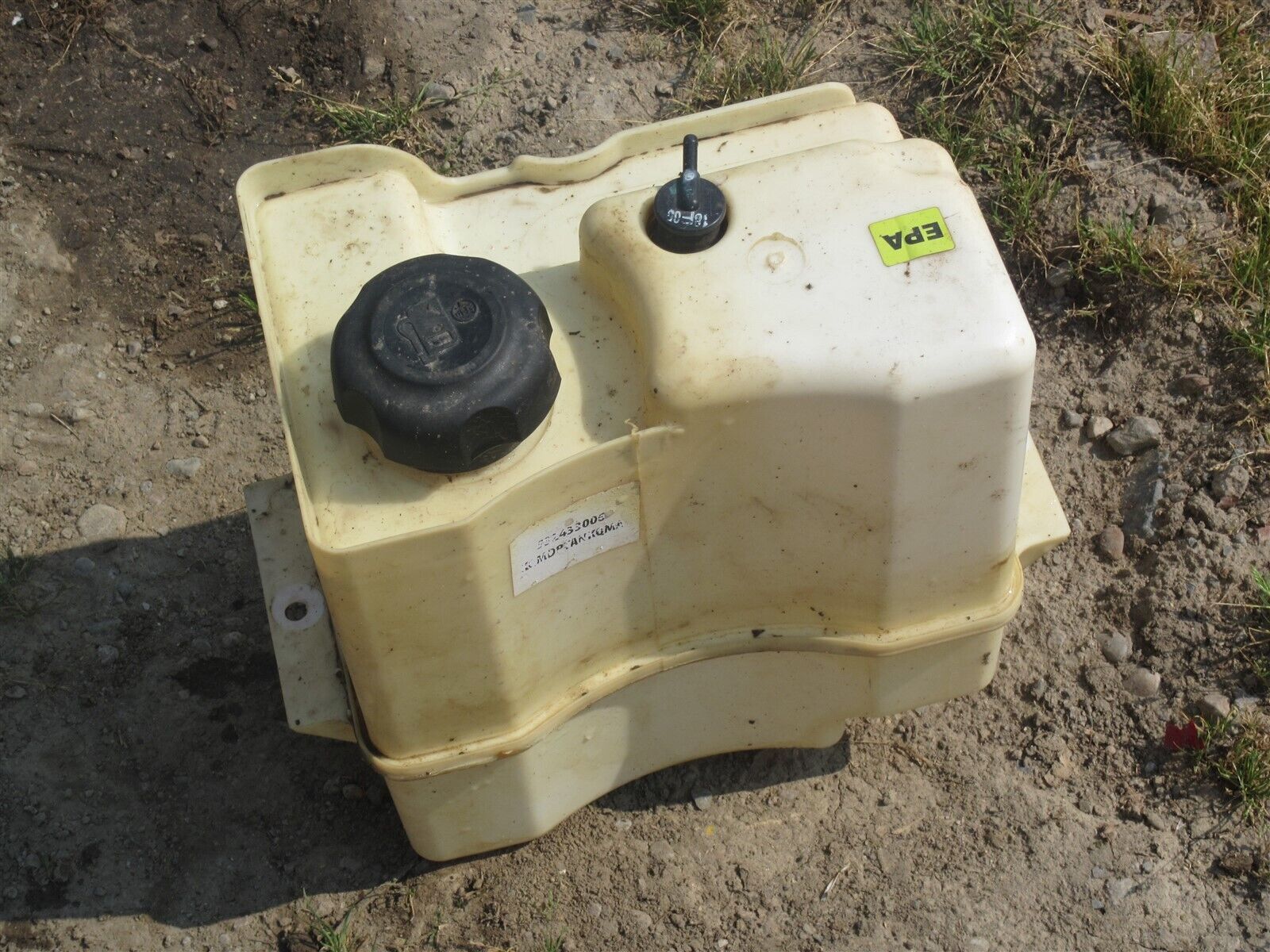 Husqvarna YTH24V48 Riding Mower Gas Fuel Tank Lawn Mower Parts