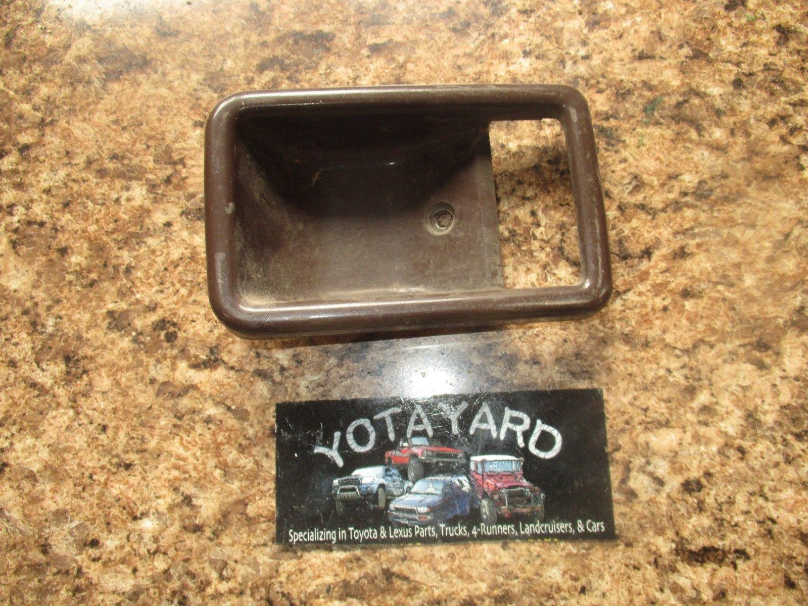 oak for 98-03 Toyota Sienna Front Right Inside Door Handle Bezel Brown