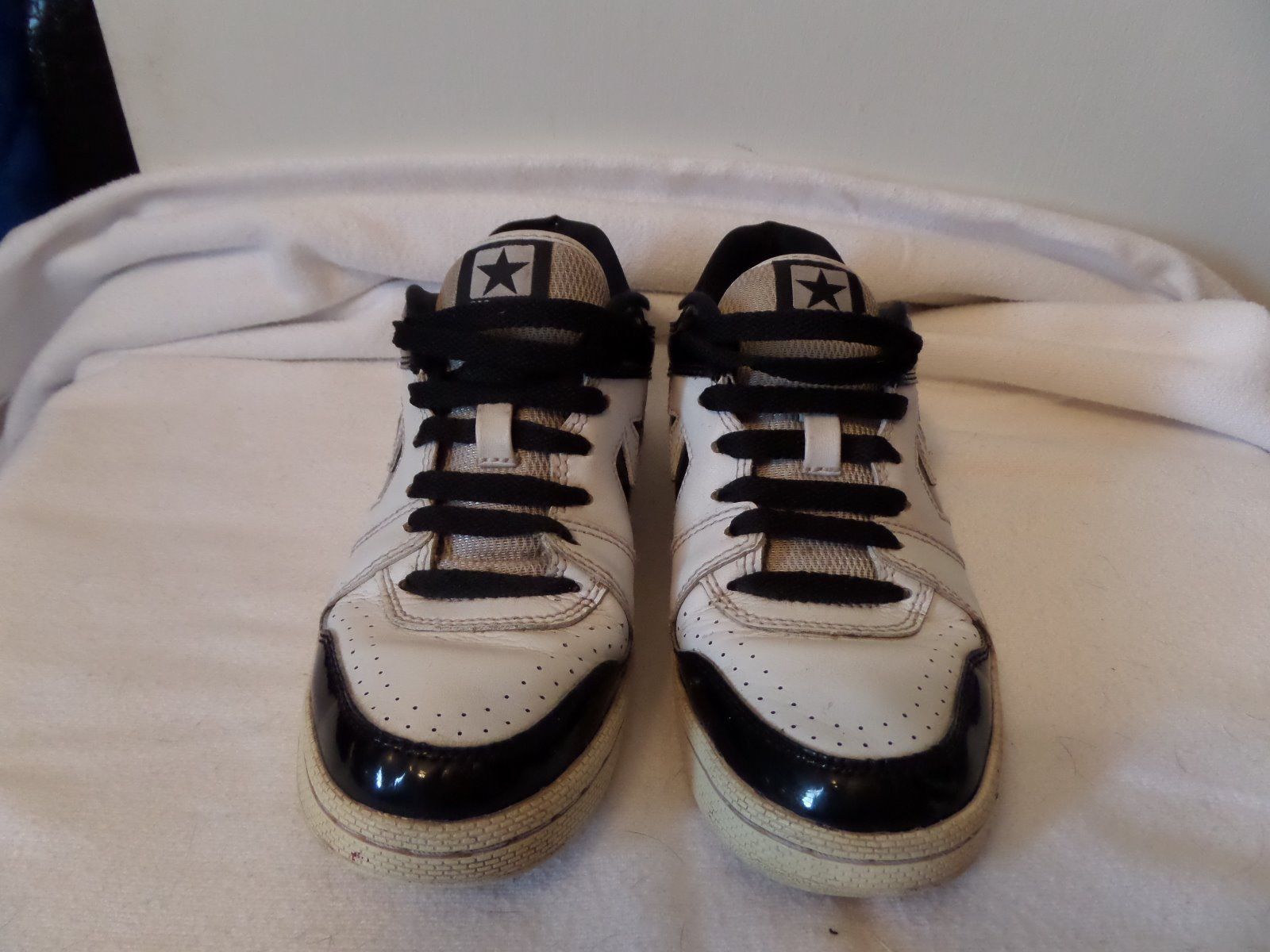 black leather converse junior size 4