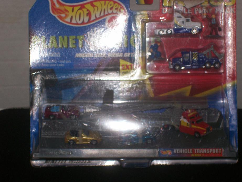 Hot Wheels Micro With Bonus Double Play Pack 21271
