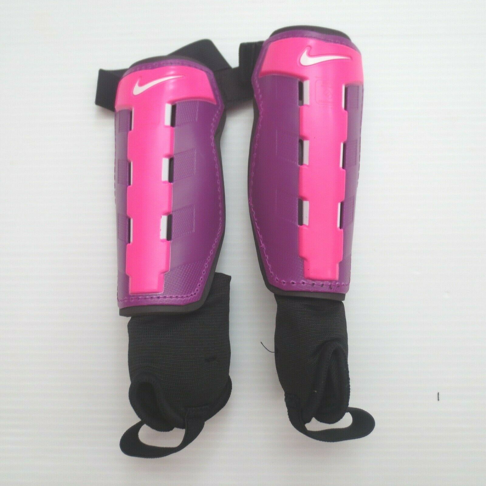 roltrap mogelijkheid surfen Nike Youth Charge Shin Guards - SP0270 - and 24 similar items