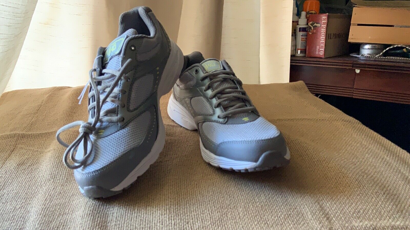 ryka elia walking shoe