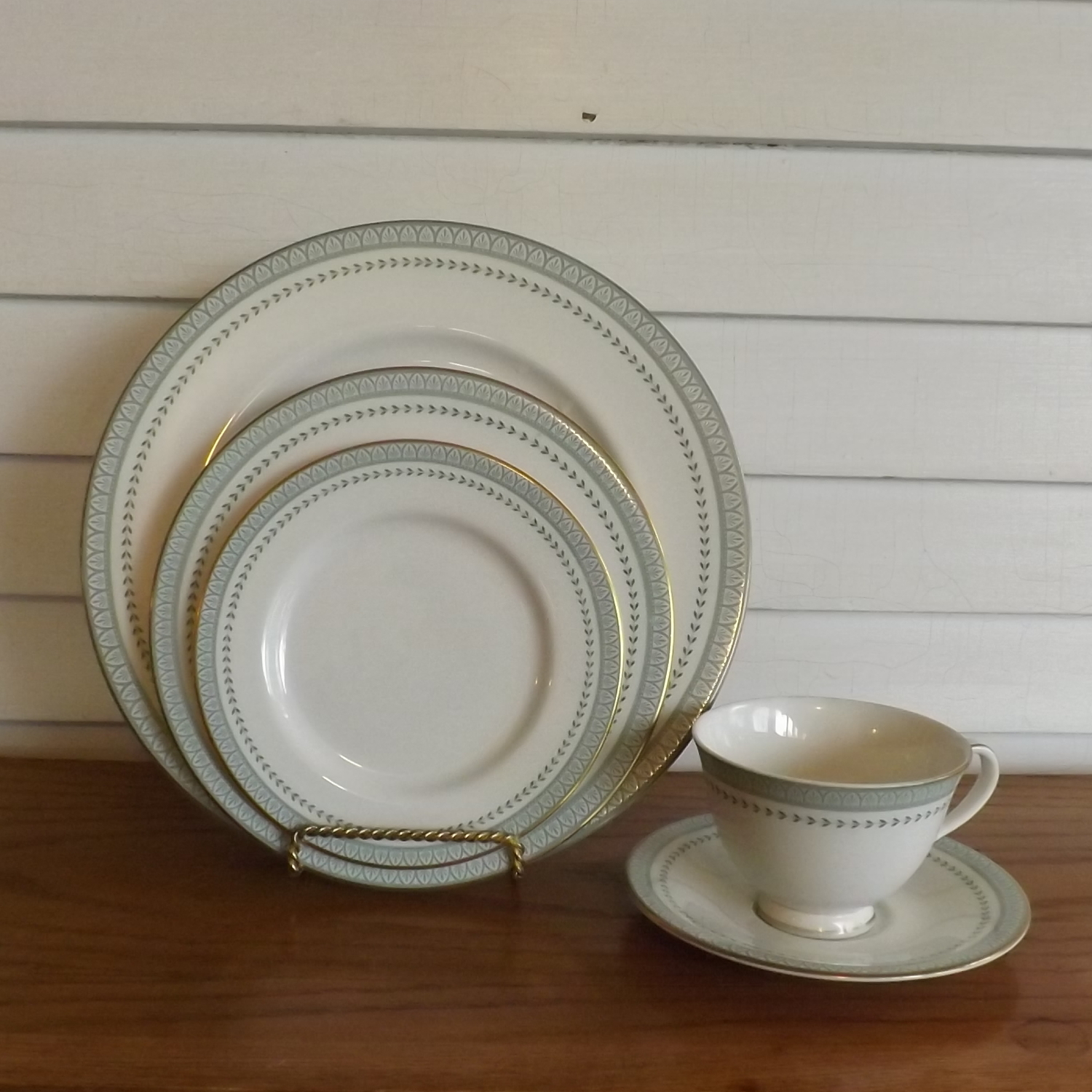 Royal Doulton Berkshire 5-piece Place Setting Vintage Fine Chinaware Dishware - $39.99