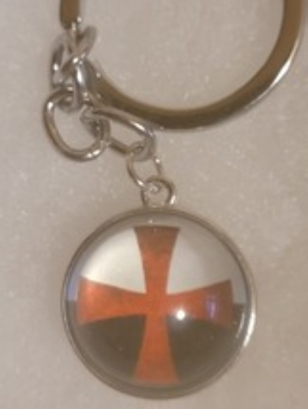 Knights templar classic battle flag cross circle globe pendant key ring  large 