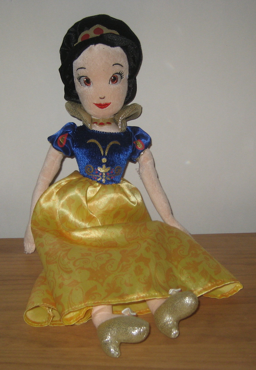 Disney Store Snow White Plush Doll Plush Toys 