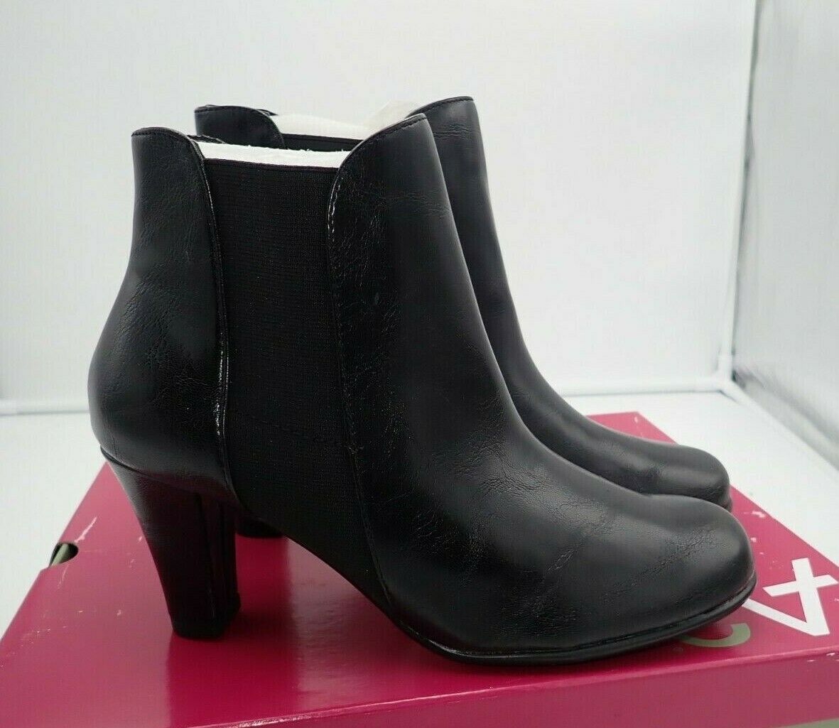 Mismatched boots Right 8.5 left 10 M A2 by Aerosoles Women's Strole ...