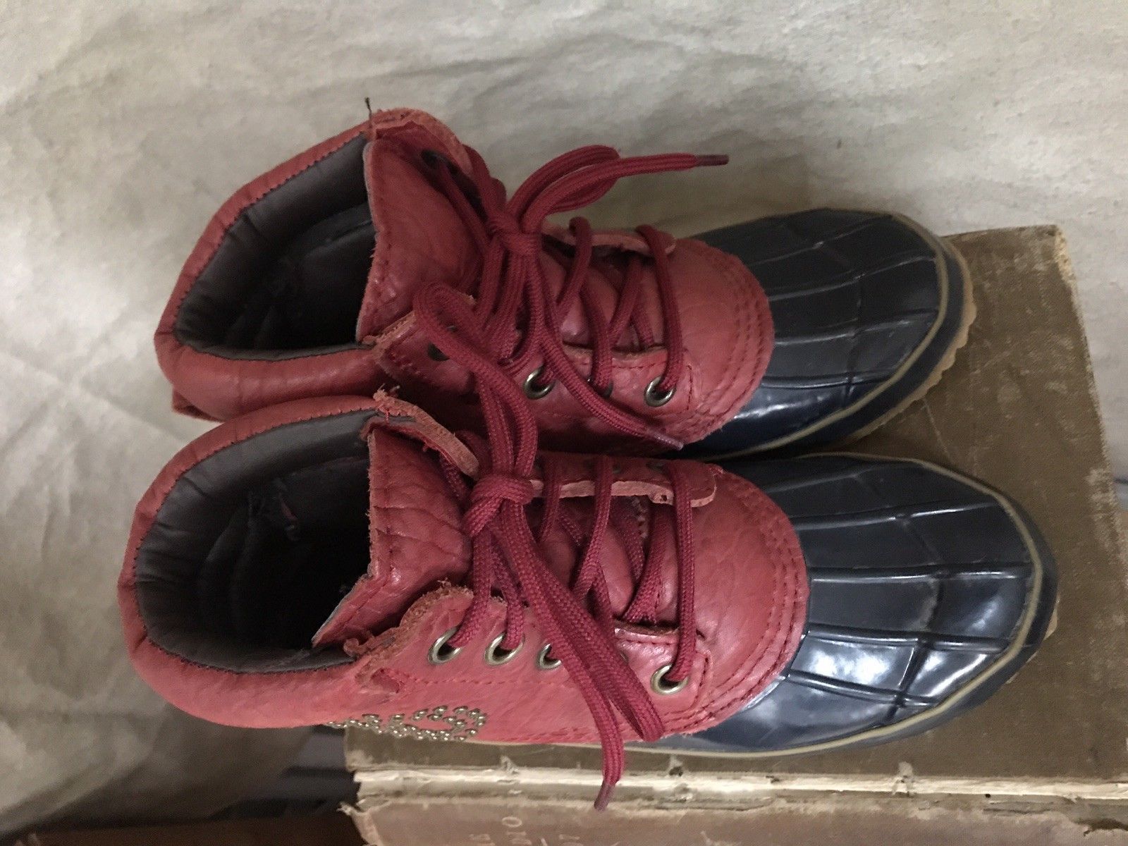 lucky brand clogs with peace sign