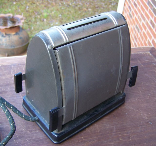 Antique from the 1930s MIRACLE Toaster Lot 63 Toasters