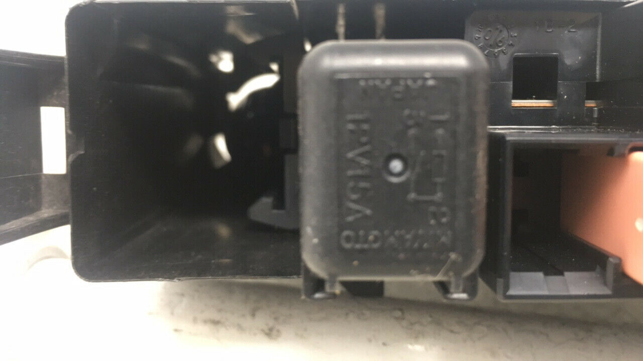 2006 2006 Nissan 350z Fusebox Fuse Box Relay Module 24123 Switches