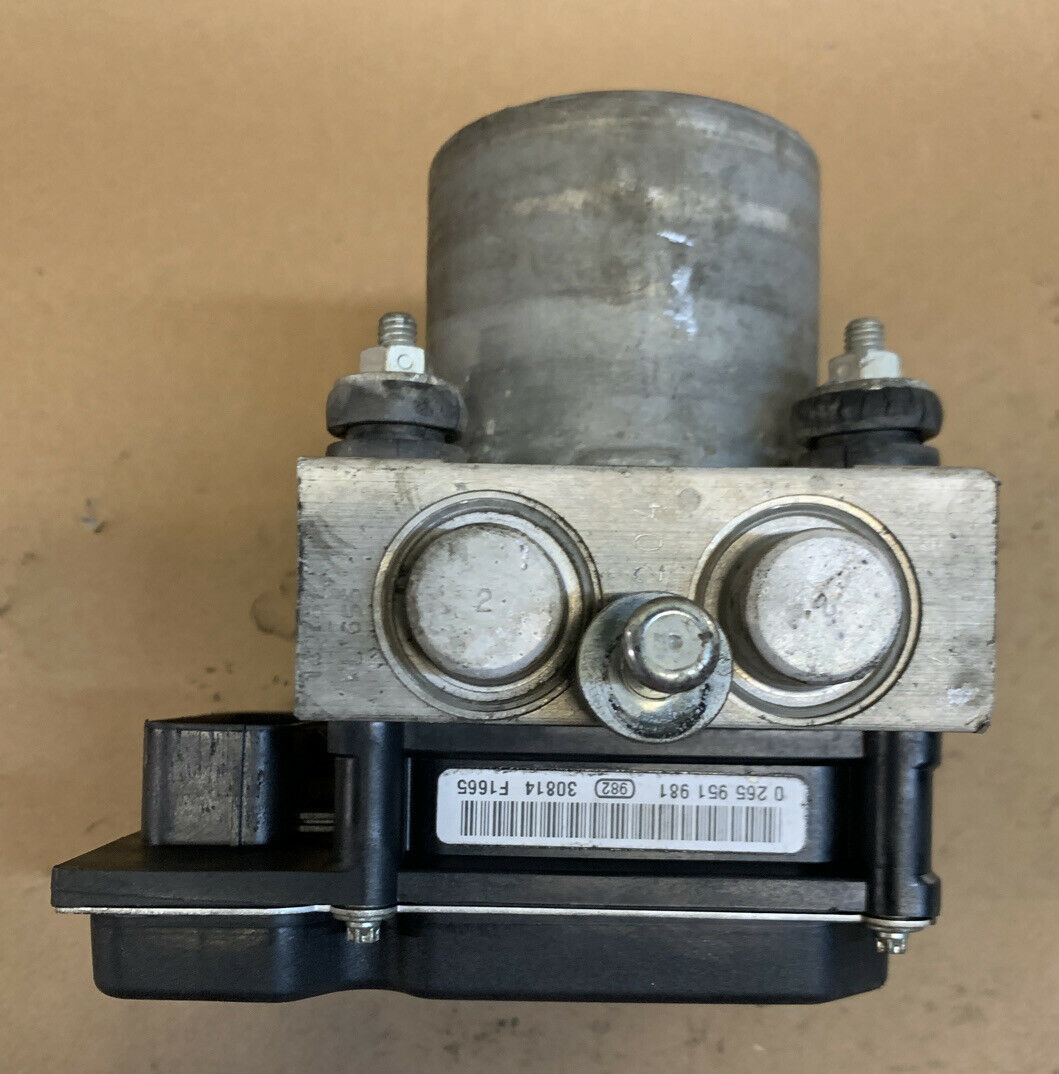 ABS AntiLock Brake Pump Module 12 2014 Ford F150 DL342C405AD