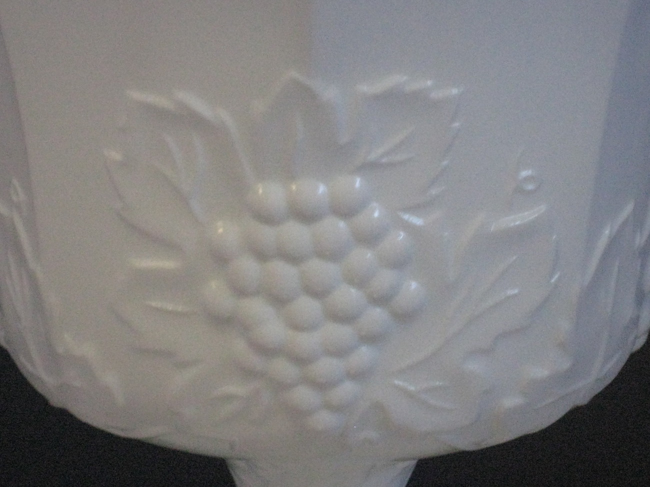 Vintage Indiana White Milk Glass Colony Harvest Grape Compote Indiana